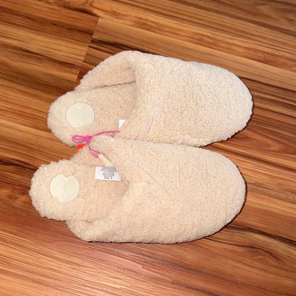 Anthropologie Cream Plush Sherpa Slip-Ons